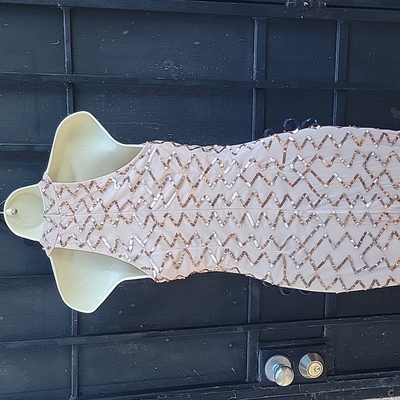 Women Rose gold Party Dress Size 2 - Picture 10 of 11